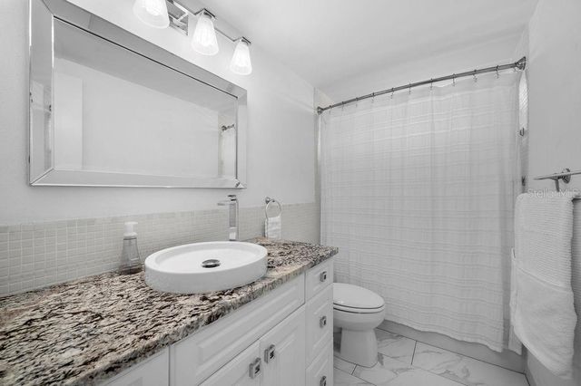 600 SUTTON PLACE B302, Longboat Key, FL 34228