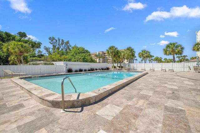600 SUTTON PLACE B302, Longboat Key, FL 34228