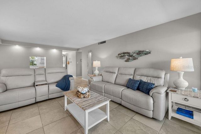 600 SUTTON PLACE B302, Longboat Key, FL 34228