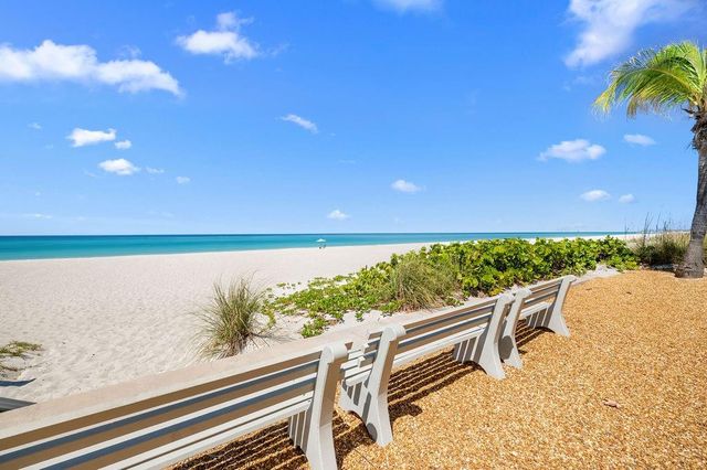 600 SUTTON PLACE B302, Longboat Key, FL 34228