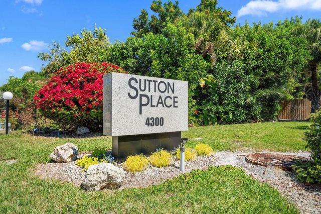 600 SUTTON PLACE B302, Longboat Key, FL 34228