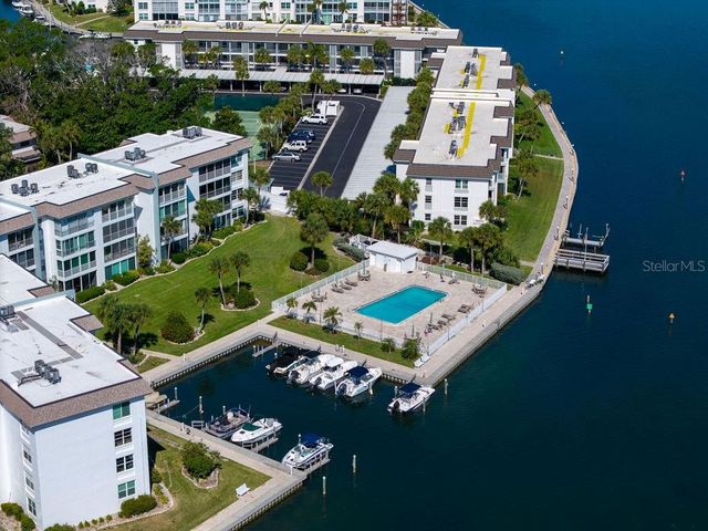 600 SUTTON PLACE B302, Longboat Key, FL 34228