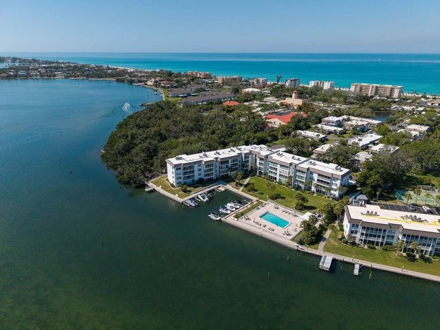600 SUTTON PLACE B302, Longboat Key, FL 34228