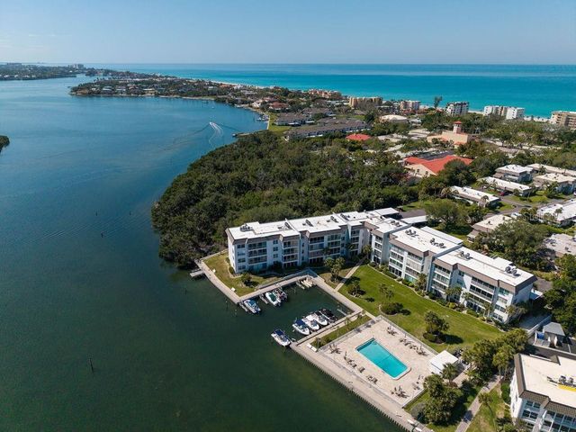 600 SUTTON PLACE B302, Longboat Key, FL 34228