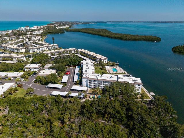 600 SUTTON PLACE B302, Longboat Key, FL 34228