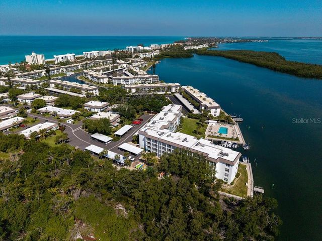 600 SUTTON PLACE B302, Longboat Key, FL 34228
