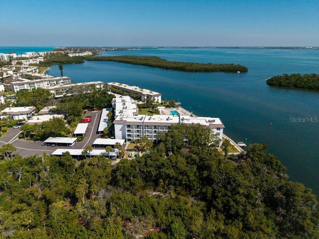 600 SUTTON PLACE B302, Longboat Key, FL 34228