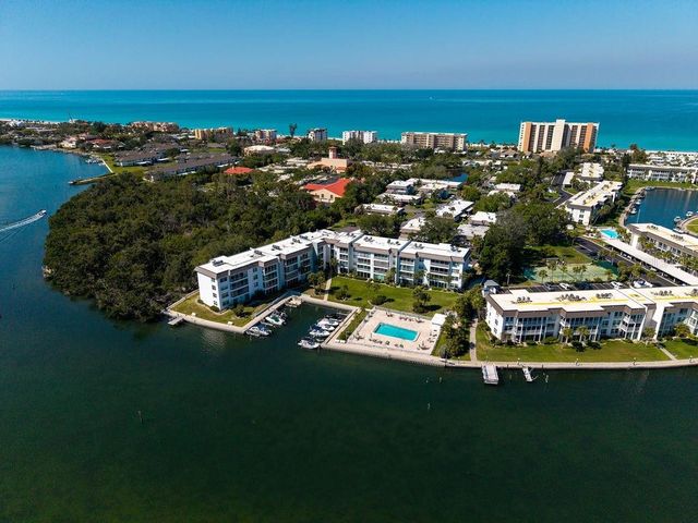 600 SUTTON PLACE B302, Longboat Key, FL 34228