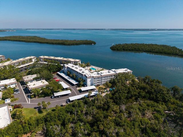 600 SUTTON PLACE B302, Longboat Key, FL 34228