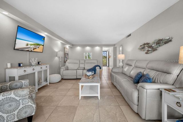 600 SUTTON PLACE B302, Longboat Key, FL 34228