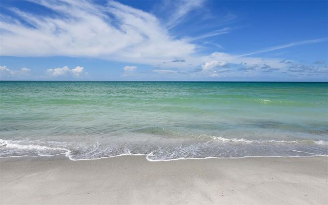 600 SUTTON PLACE B302, Longboat Key, FL 34228