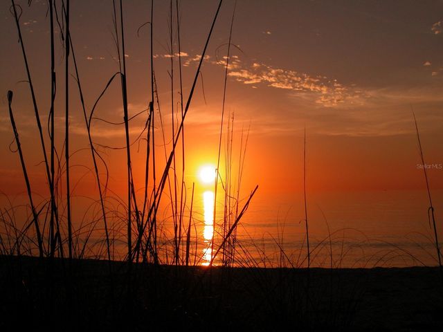 600 SUTTON PLACE B302, Longboat Key, FL 34228
