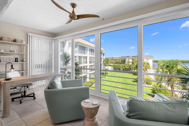 600 SUTTON PLACE B302, Longboat Key, FL 34228