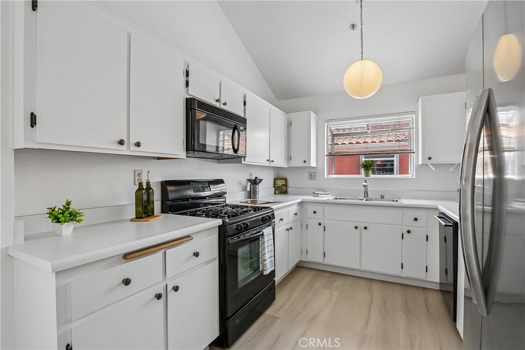 409 Utica A11, Huntington Beach, CA 92648 — photo 5