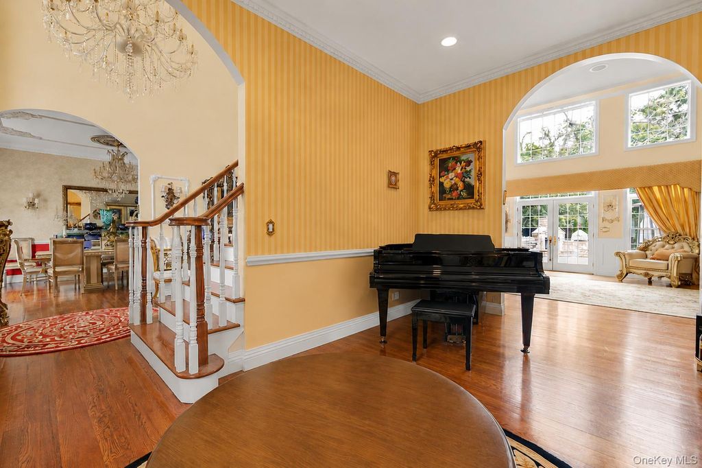 65 Threepence Drive, Melville, NY 11747 — photo 5