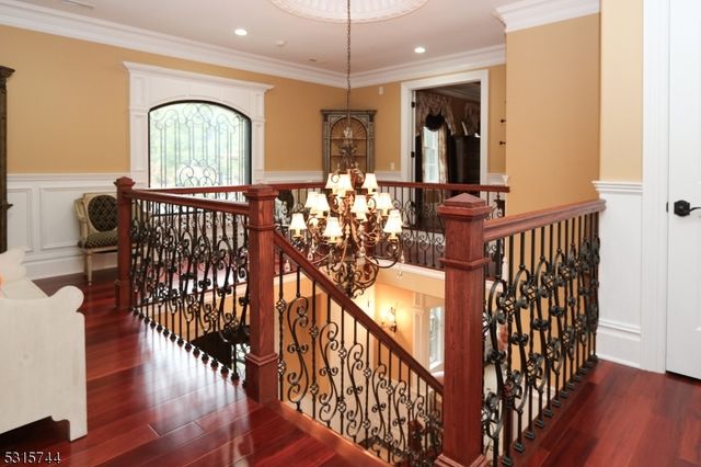 8 Pineview Ln, Boonton Twp., NJ 07005