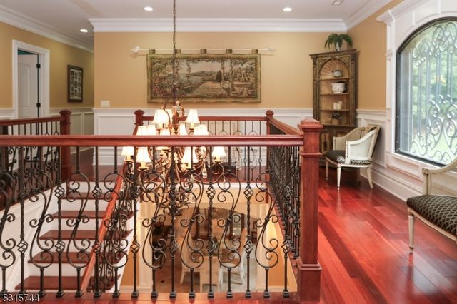 8 Pineview Ln, Boonton Twp., NJ 07005