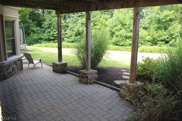 8 Pineview Ln, Boonton Twp., NJ 07005