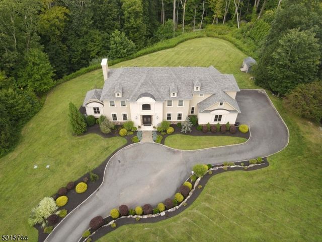 8 Pineview Ln, Boonton Twp., NJ 07005