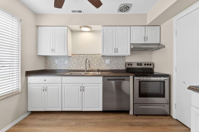 5882 Starcrest Drive, Galloway, OH 43119