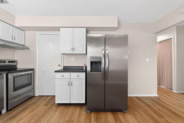 5882 Starcrest Drive, Galloway, OH 43119