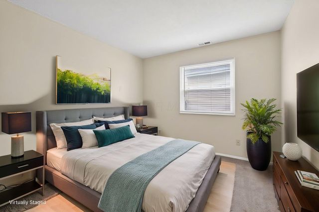 5882 Starcrest Drive, Galloway, OH 43119