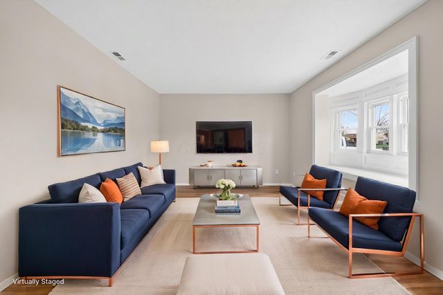 5882 Starcrest Drive, Galloway, OH 43119