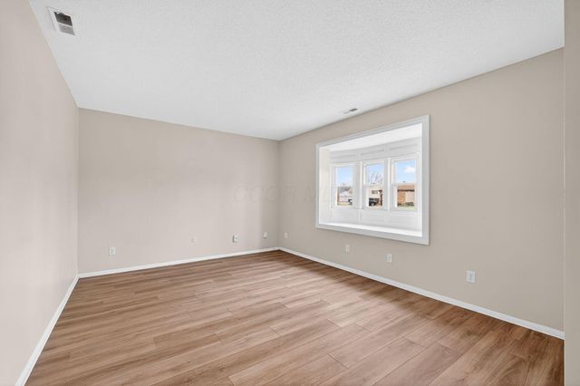 5882 Starcrest Drive, Galloway, OH 43119