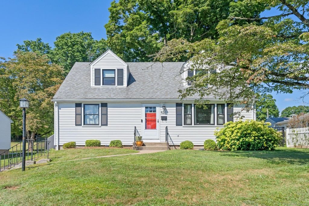 521 South Main Street, West Hartford, CT 06110