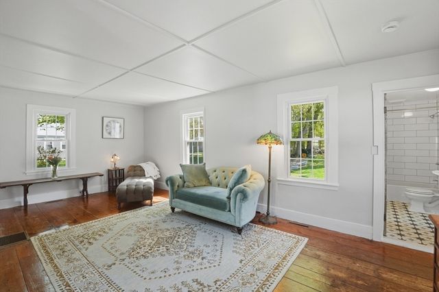55 Concord St, Holliston, MA 01746
