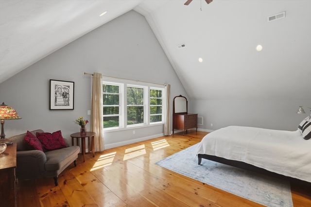 55 Concord St, Holliston, MA 01746