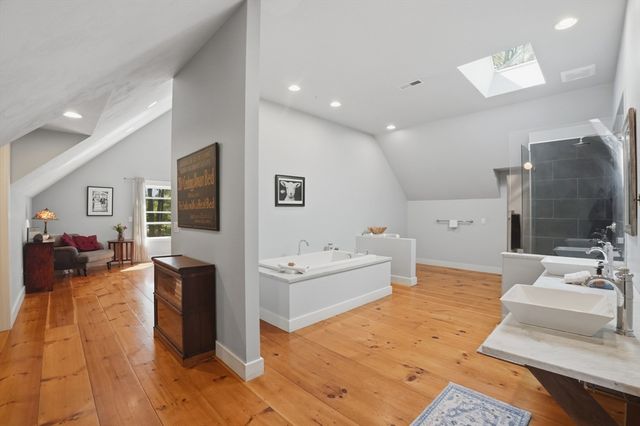 55 Concord St, Holliston, MA 01746