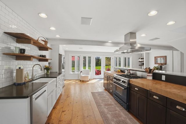 55 Concord St, Holliston, MA 01746