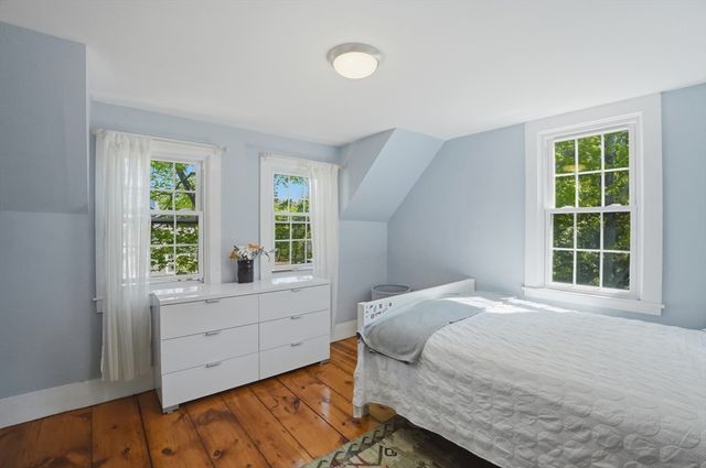 55 Concord St, Holliston, MA 01746