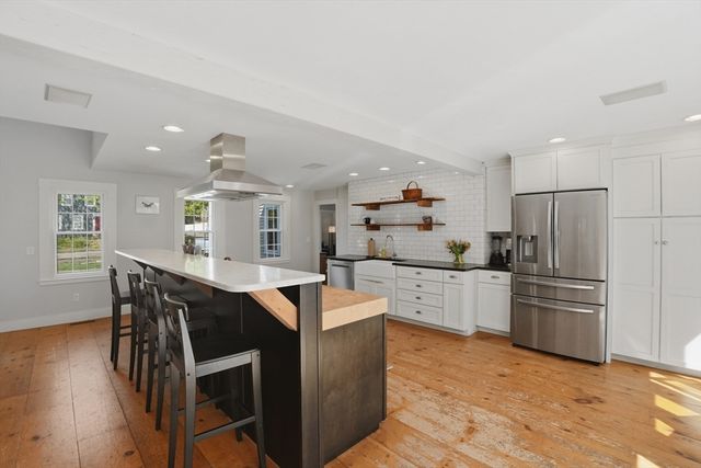 55 Concord St, Holliston, MA 01746