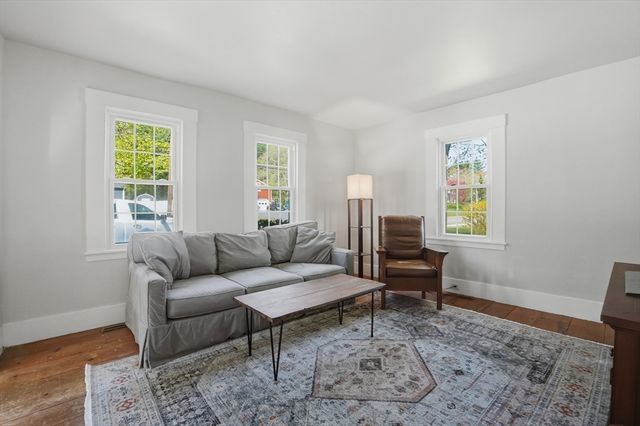 55 Concord St, Holliston, MA 01746