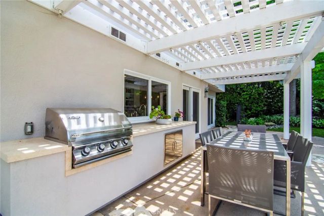 3861 Braewood Court, Tarzana, CA 91356