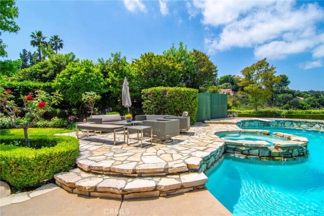 3861 Braewood Court, Tarzana, CA 91356
