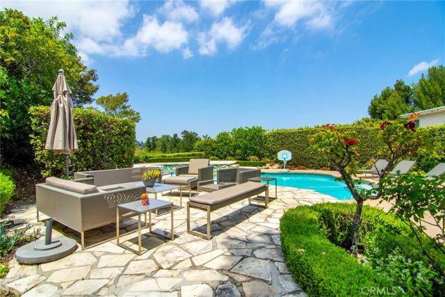 3861 Braewood Court, Tarzana, CA 91356