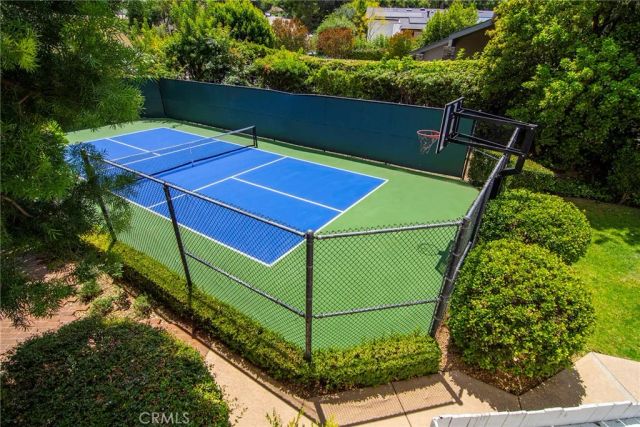 3861 Braewood Court, Tarzana, CA 91356