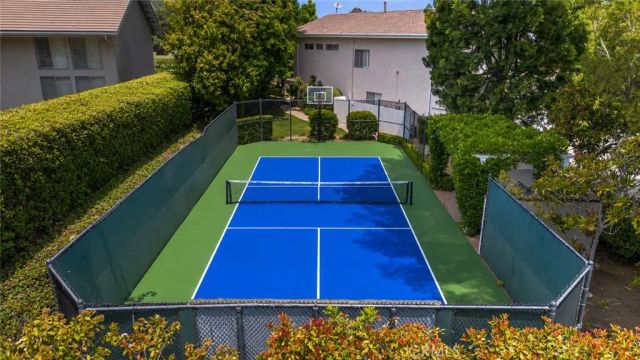 3861 Braewood Court, Tarzana, CA 91356