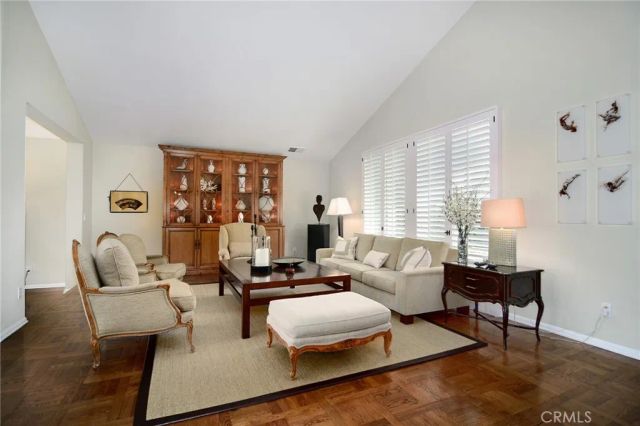 3861 Braewood Court, Tarzana, CA 91356