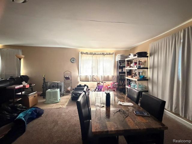 5629 Gateshead Street, Grosse Pointe, MI 48236