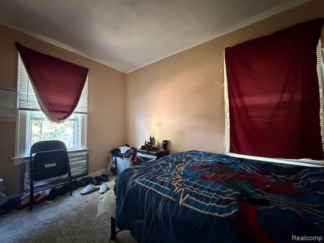 5629 Gateshead Street, Grosse Pointe, MI 48236