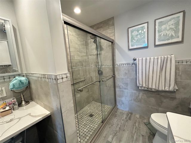 118 Kettles Lane, Medford, NY 11763