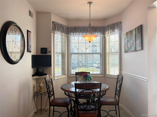 118 Kettles Lane, Medford, NY 11763
