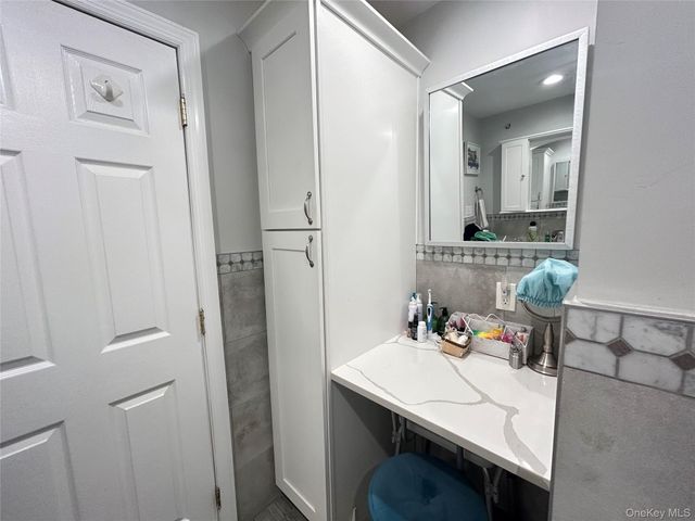 118 Kettles Lane, Medford, NY 11763