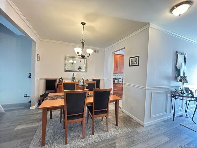 118 Kettles Lane, Medford, NY 11763