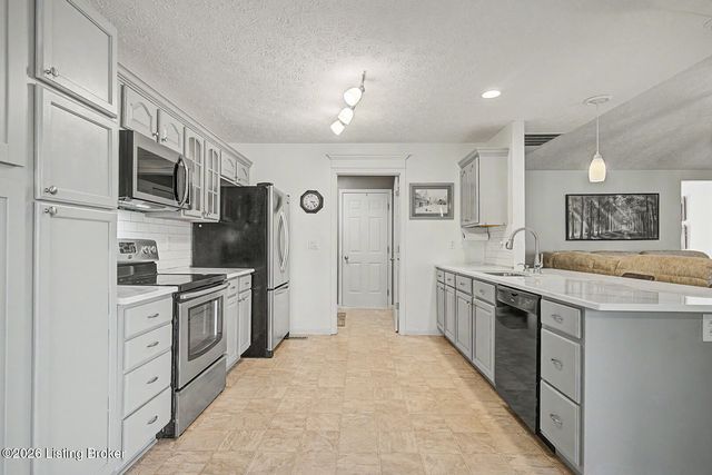 412 Buckman Station Ct, Simpsonville, KY 40067