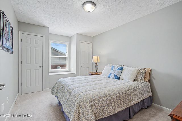 412 Buckman Station Ct, Simpsonville, KY 40067